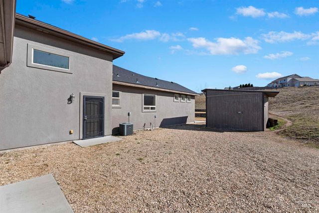 24710 Blessinger, Star, ID 83669