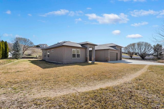 24710 Blessinger, Star, ID 83669