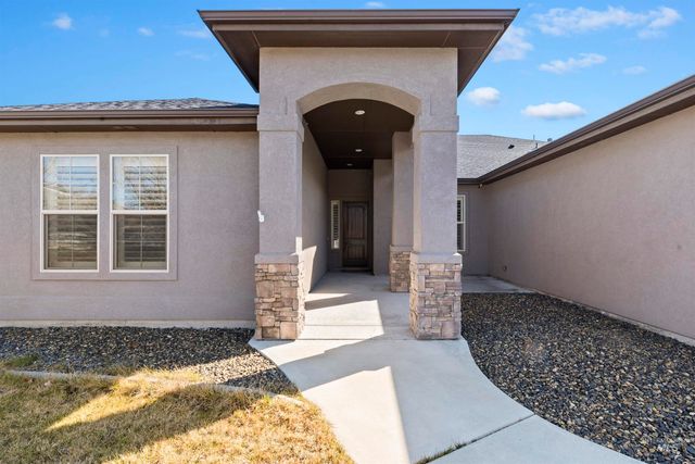 24710 Blessinger, Star, ID 83669