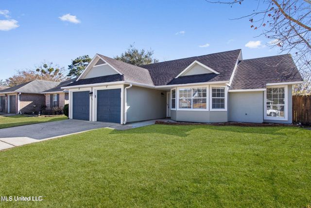 987 Bluff Ridge, Biloxi, MS 39532