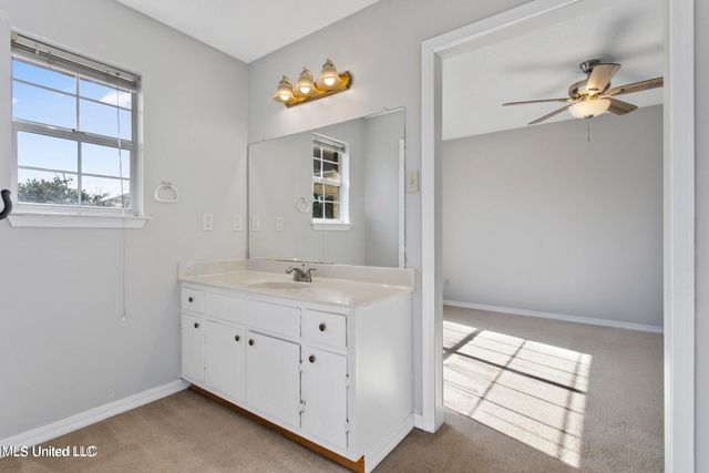 987 Bluff Ridge, Biloxi, MS 39532