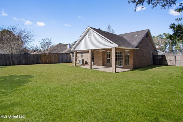 987 Bluff Ridge, Biloxi, MS 39532