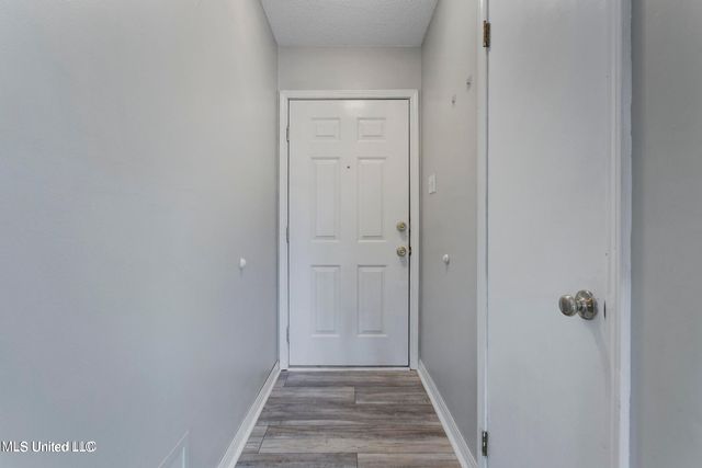 987 Bluff Ridge, Biloxi, MS 39532