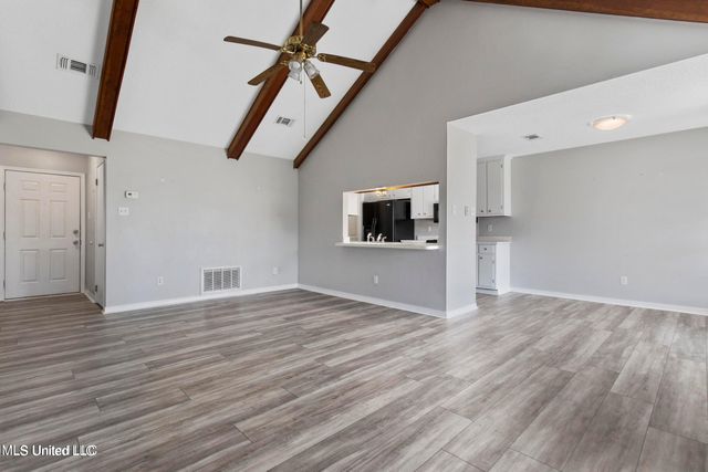 987 Bluff Ridge, Biloxi, MS 39532