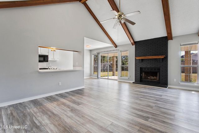 987 Bluff Ridge, Biloxi, MS 39532