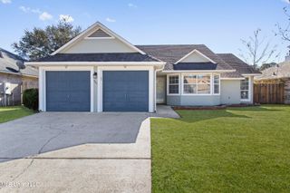 987 Bluff Ridge, Biloxi, MS 39532