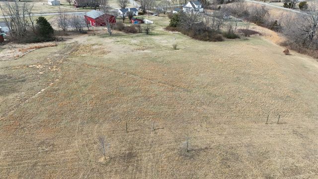 138 Belcher Hollow Rd, Cottontown, TN 37048