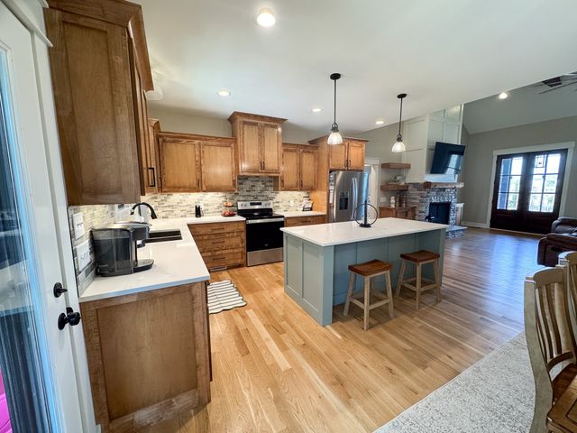 138 Belcher Hollow Rd, Cottontown, TN 37048