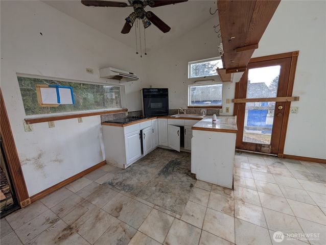 51 E Seamount Way, Shelton, WA 98584