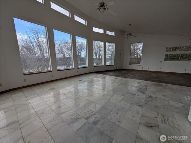 51 E Seamount Way, Shelton, WA 98584