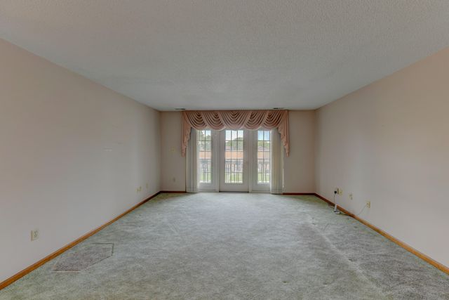 8831 Harrison Avenue 304, Munster, IN 46321