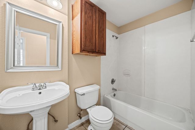 4715 Clover Haven Street, Dallas, TX 75227