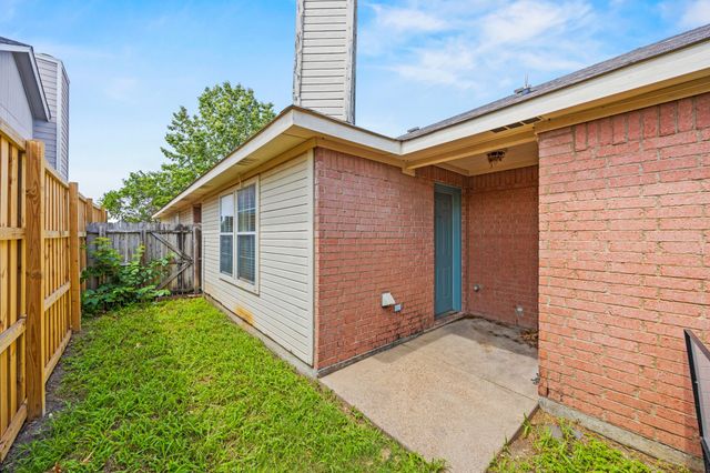4715 Clover Haven Street, Dallas, TX 75227