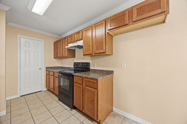 4715 Clover Haven Street, Dallas, TX 75227