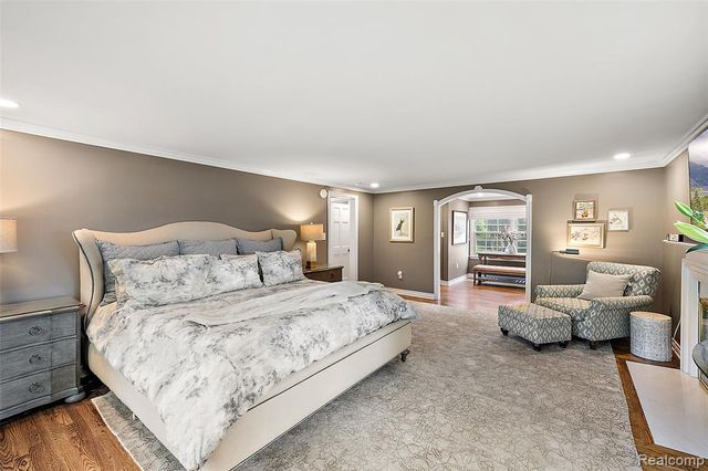 232 Guilford Road, Bloomfield Hills, MI 48304