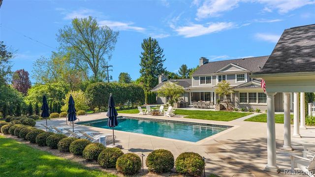 232 Guilford Road, Bloomfield Hills, MI 48304