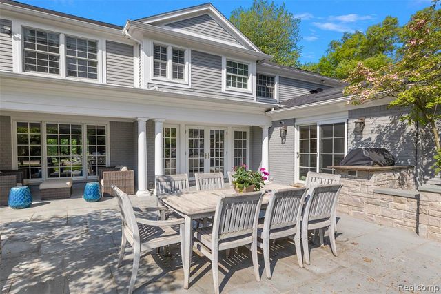 232 Guilford Road, Bloomfield Hills, MI 48304