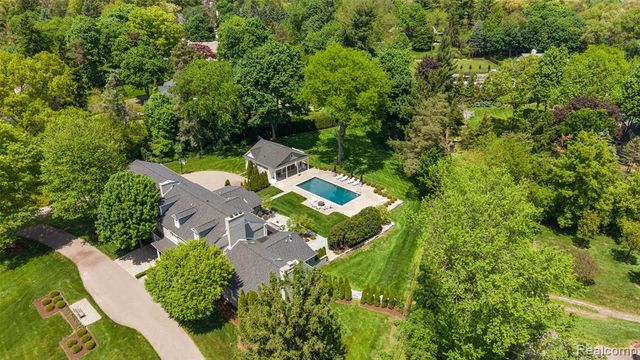 232 Guilford Road, Bloomfield Hills, MI 48304