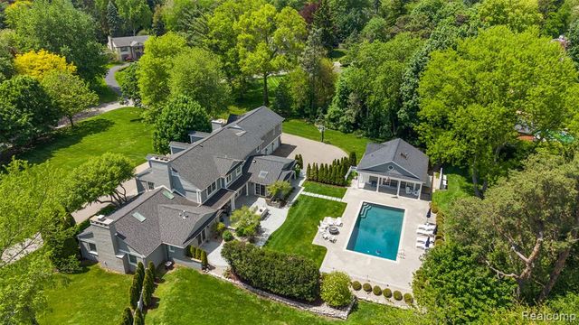 232 Guilford Road, Bloomfield Hills, MI 48304