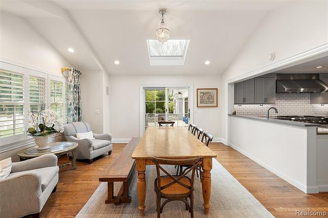 232 Guilford Road, Bloomfield Hills, MI 48304