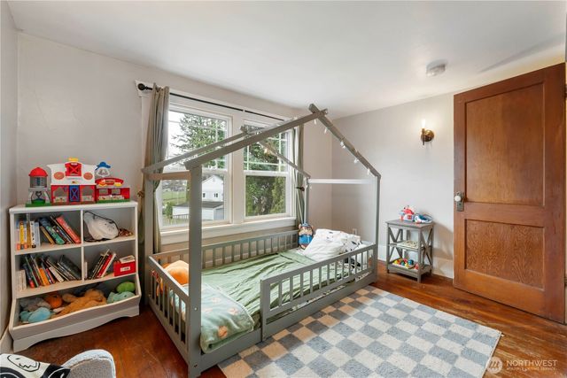 1730 Hillcrest Avenue, Enumclaw, WA 98022