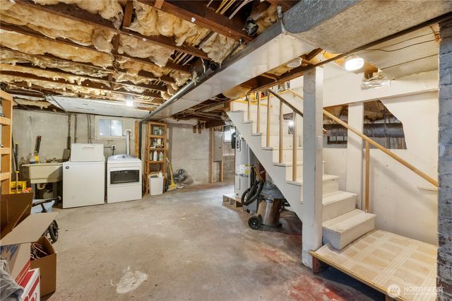 1730 Hillcrest Avenue, Enumclaw, WA 98022