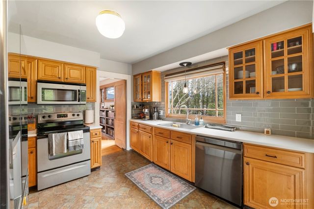 1730 Hillcrest Avenue, Enumclaw, WA 98022