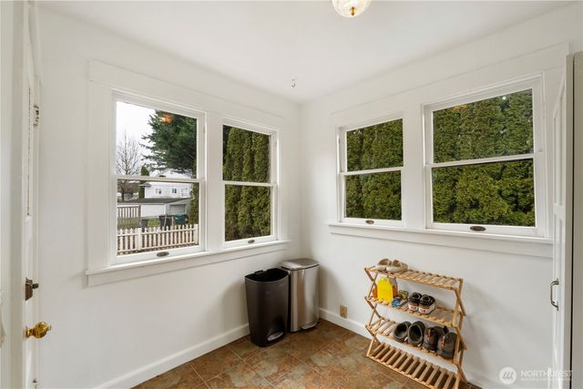 1730 Hillcrest Avenue, Enumclaw, WA 98022