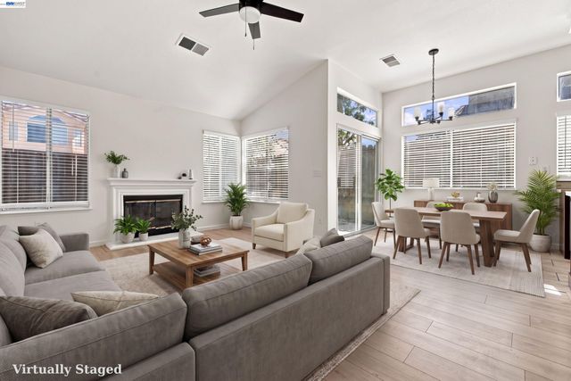 2222 Woodhill Dr, Pittsburg, CA 94565