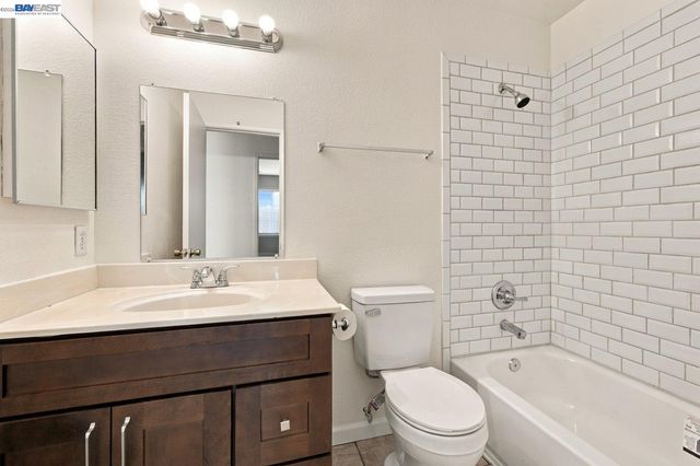 2222 Woodhill Dr, Pittsburg, CA 94565