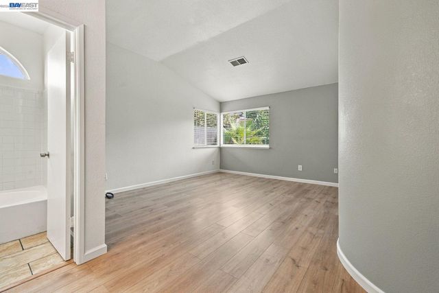 2222 Woodhill Dr, Pittsburg, CA 94565