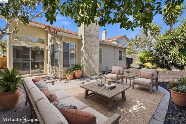 2222 Woodhill Dr, Pittsburg, CA 94565