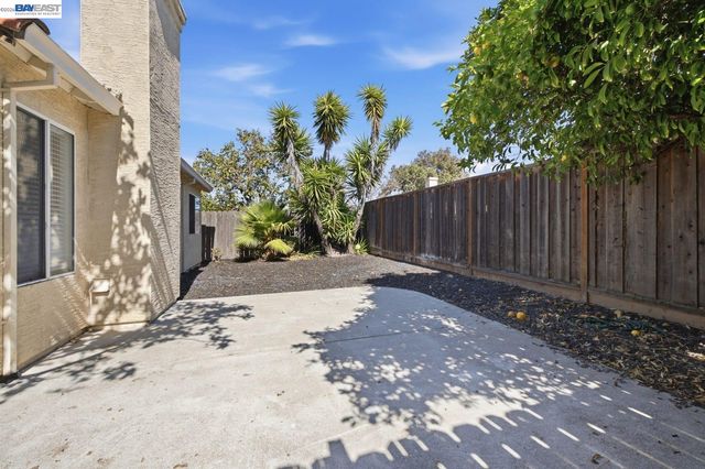 2222 Woodhill Dr, Pittsburg, CA 94565