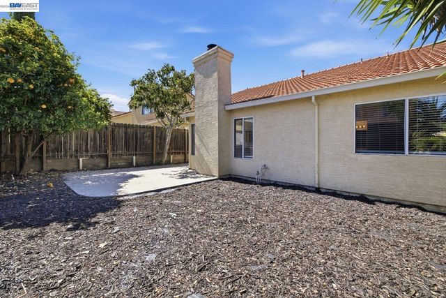 2222 Woodhill Dr, Pittsburg, CA 94565