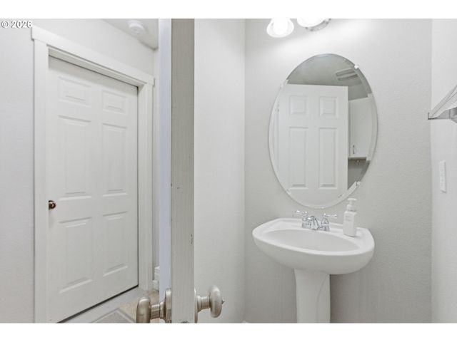 8590 Sw 147TH Ter 103, Beaverton, OR 97007