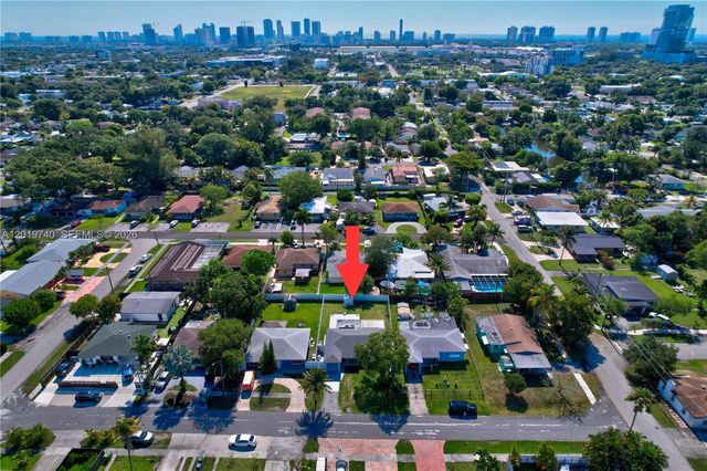 413 SW 5th Ave, Hallandale Beach, FL 33009
