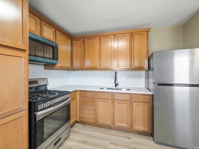 407 North Park Drive, Evansville, IN 47710