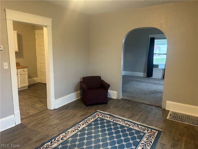 679 Wooster Road W, Barberton, OH 44203