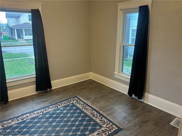 679 Wooster Road W, Barberton, OH 44203