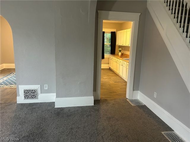 679 Wooster Road W, Barberton, OH 44203