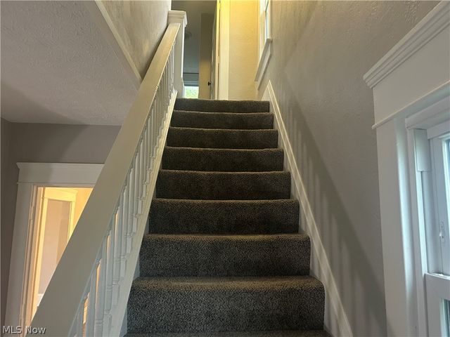 679 Wooster Road W, Barberton, OH 44203