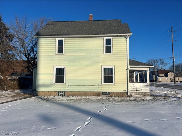 679 Wooster Road W, Barberton, OH 44203