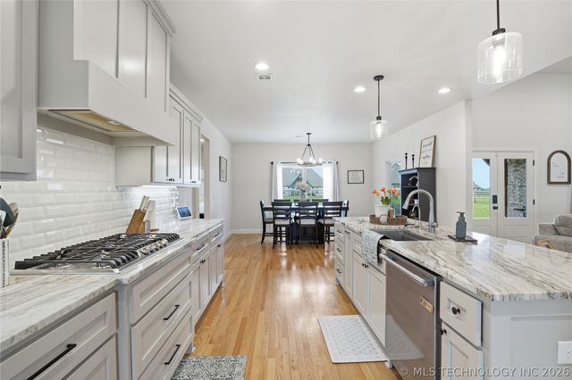106 W 167th Street S, Glenpool, OK 74033