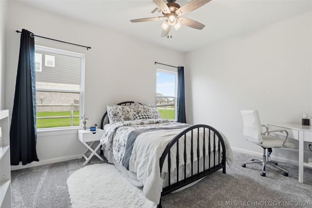 106 W 167th Street S, Glenpool, OK 74033