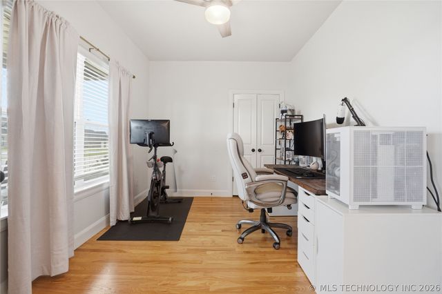 106 W 167th Street S, Glenpool, OK 74033