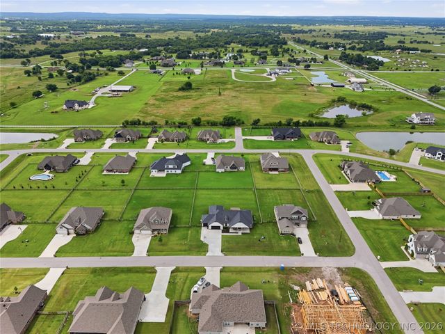 106 W 167th Street S, Glenpool, OK 74033