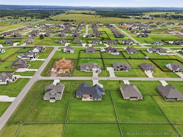 106 W 167th Street S, Glenpool, OK 74033