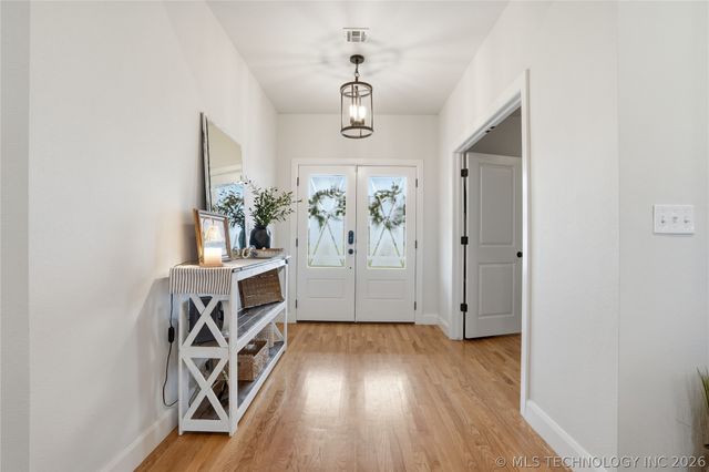 106 W 167th Street S, Glenpool, OK 74033