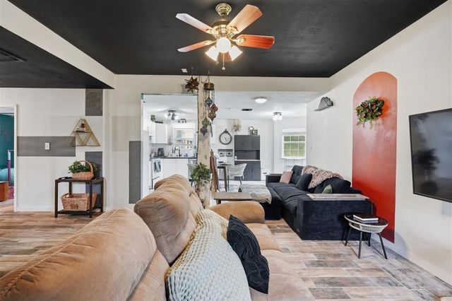 3141 Debra, Westlake, LA 70669