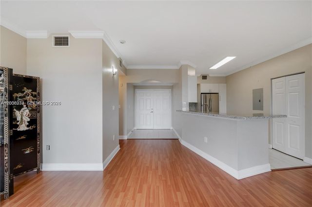 9021 SW 94th St 509, Miami, FL 33176